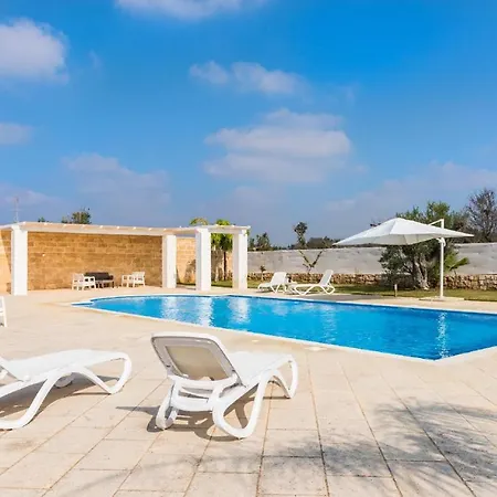Malaspina Luxury Pool Villa *