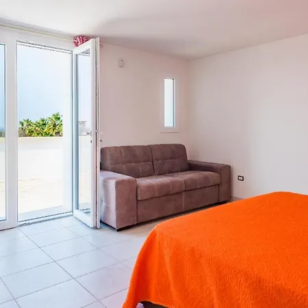 Malaspina Luxury Pool Capilungo